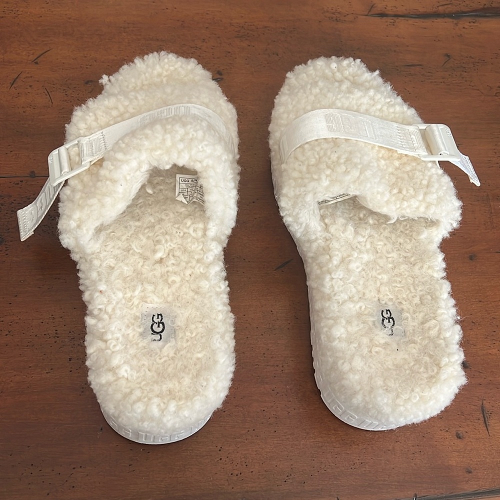 Ugg Sherling White Size 9 Platform Slides - image 1